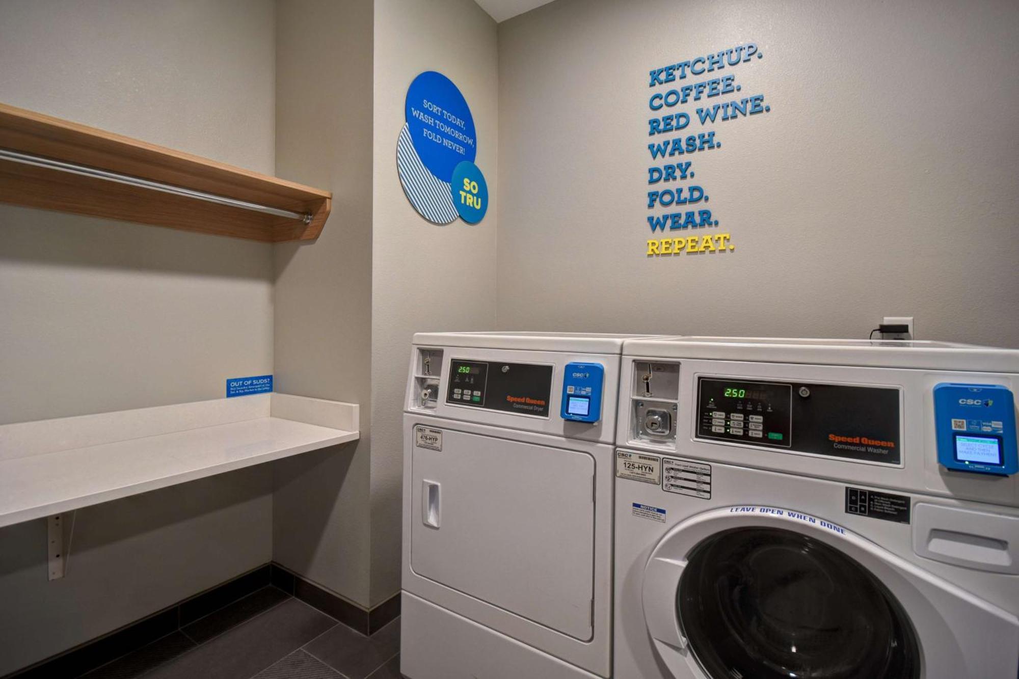 Tru By Hilton Auburn, In Hotel Bagian luar foto